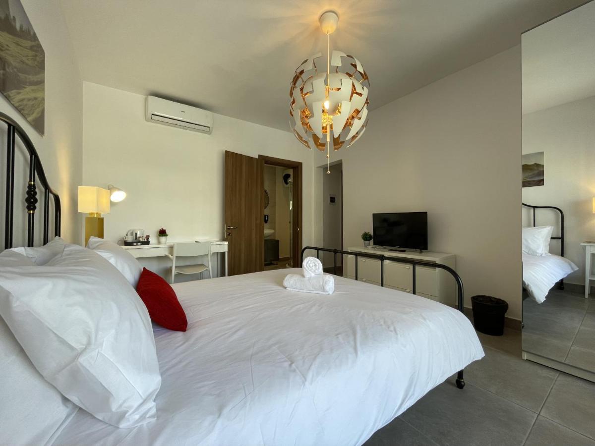 Casa Leon Malta Hotell Saint Julian's Eksteriør bilde