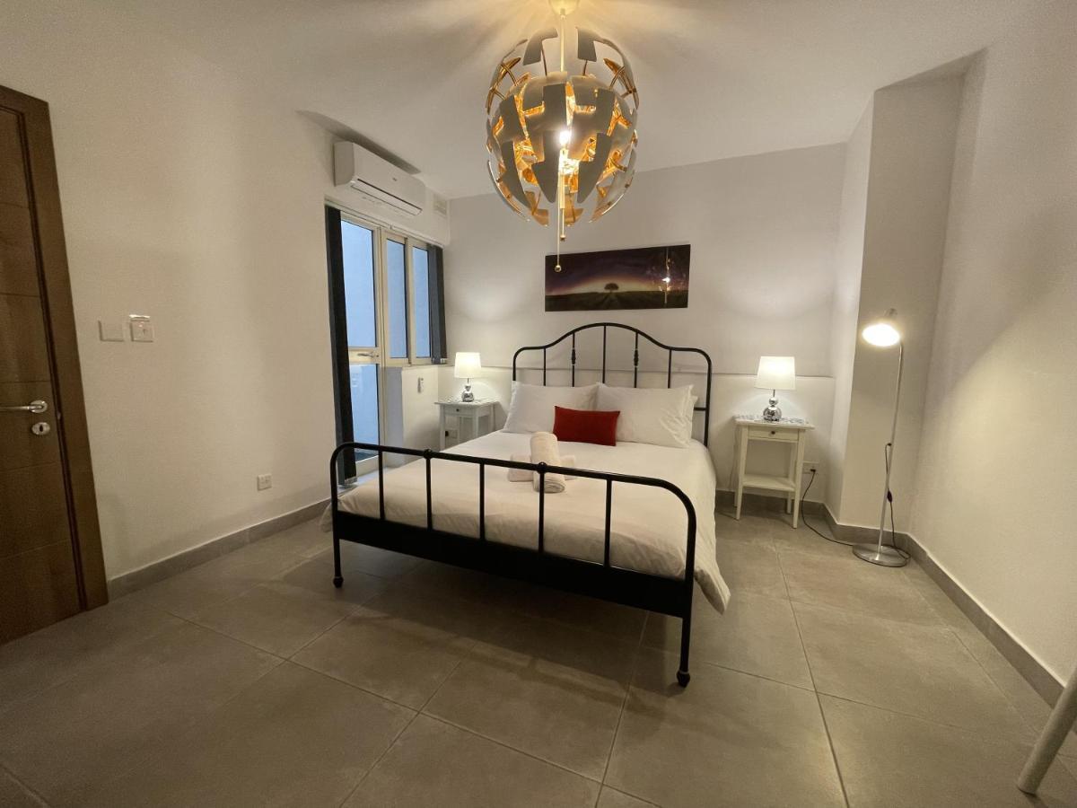 Casa Leon Malta Hotell Saint Julian's Eksteriør bilde