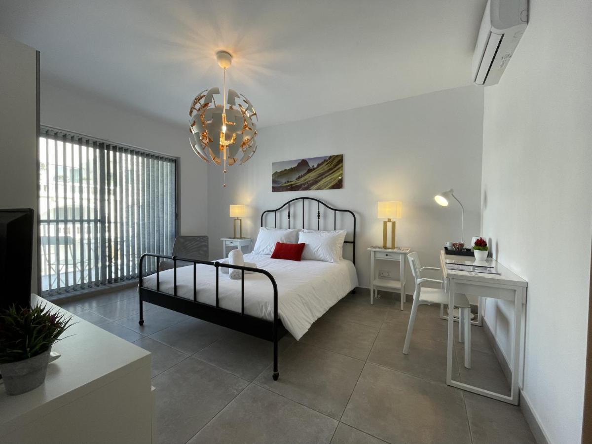 Casa Leon Malta Hotell Saint Julian's Eksteriør bilde