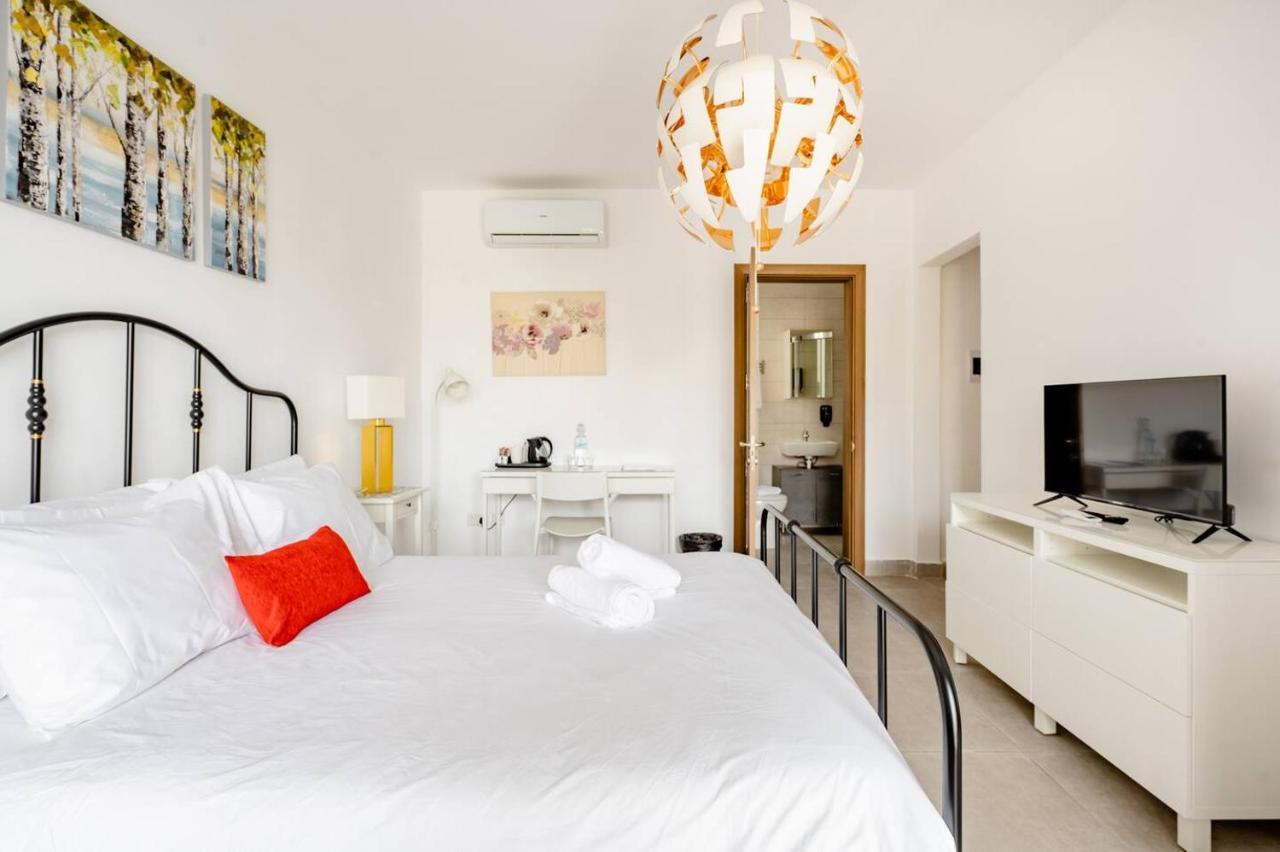 Casa Leon Malta Hotell Saint Julian's Eksteriør bilde